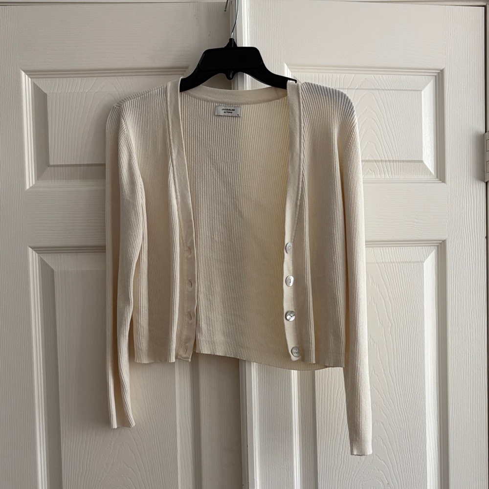 Chic Cream Cardigan Sweater